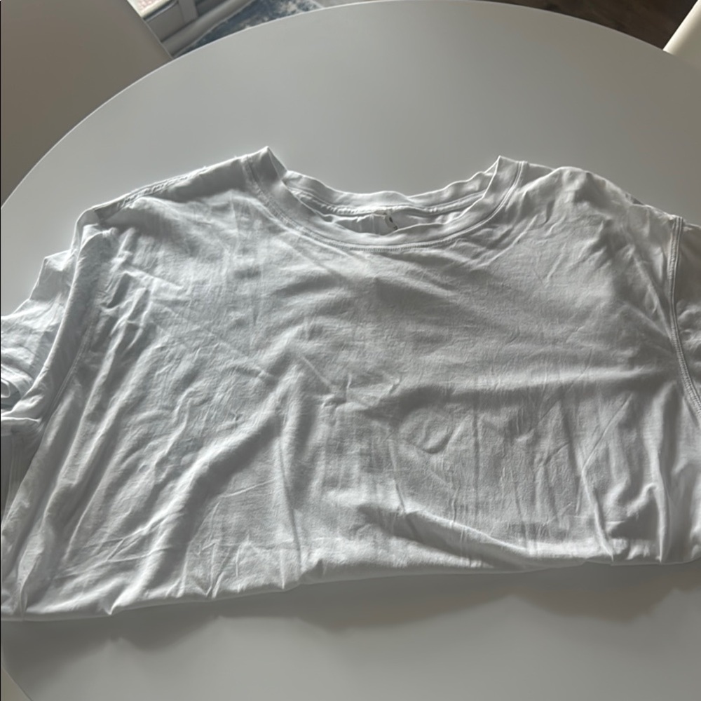 Lululemon women’s size 12 tee